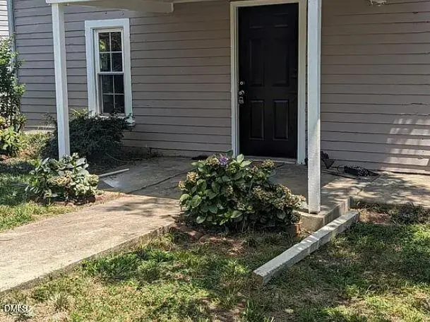 204 W Hill Street, Benson, NC 27504 - Image #1