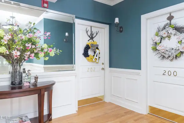 7520 Lead Mine Road #202, Raleigh, NC 27615