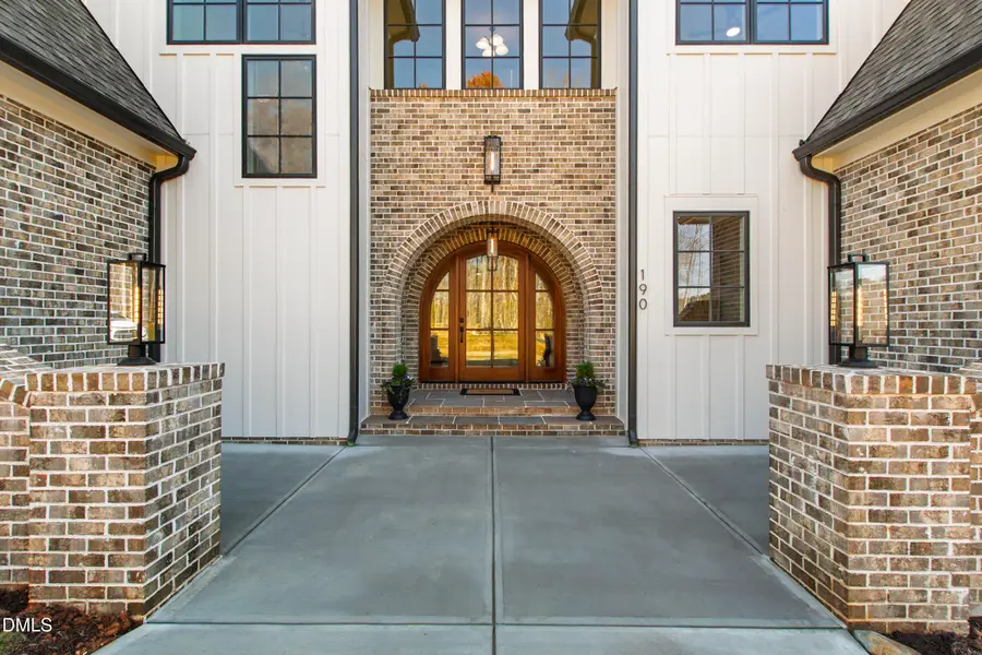 190 Clementine Way, Chapel Hill, NC 27516 - Image #2
