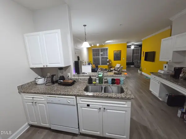 1914 Parkside Village Drive, Clayton, NC 27520