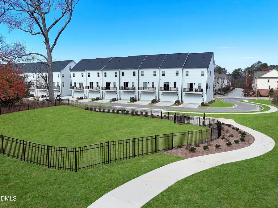 620 Hedrick Ridge Road #306, Cary, NC 27519 - Image #2