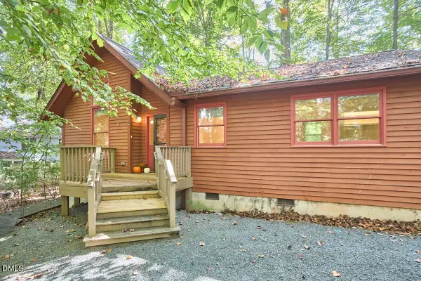 112 Creekview Circle, Carrboro, NC 27510