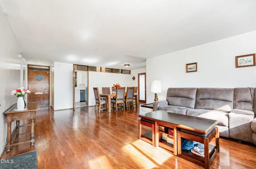 425 Brookside Drive, Chapel Hill, NC 27516 - Image #3