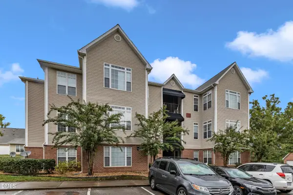 2521 Friedland Place #201, Raleigh, NC 27617