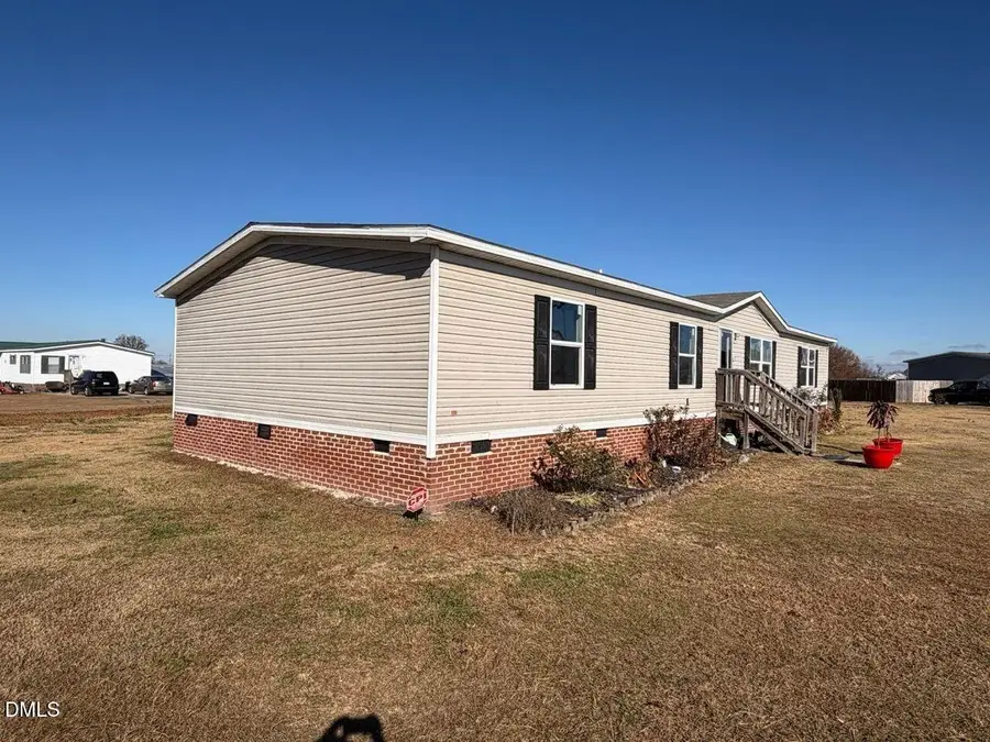 21 Greenview Court, Dunn, NC 28334 - Image #2