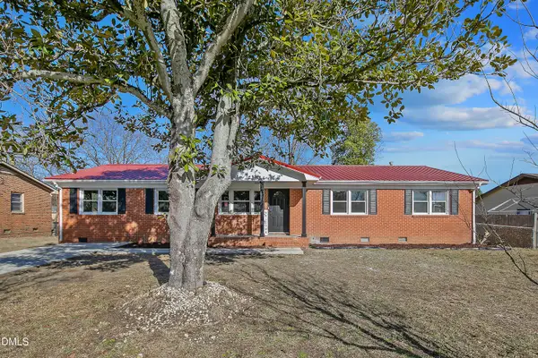 1034 Crayton Circle, Fayetteville, NC 28314