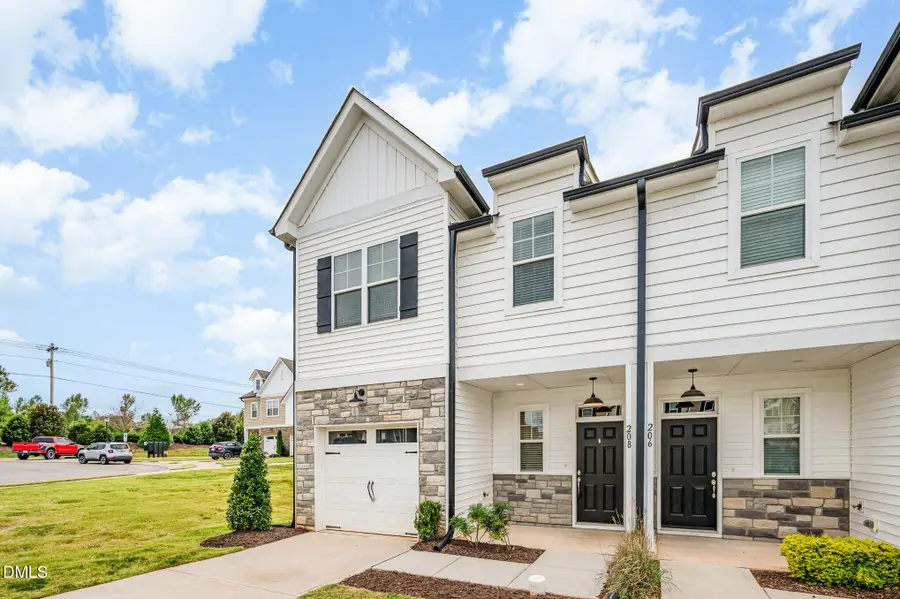 208 Peach Orchard Court, Mebane, NC 27302 - Image #3