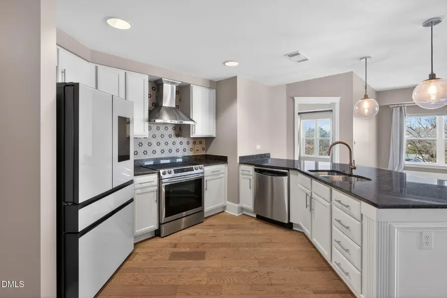 222 Glenwood Avenue #605, Raleigh, NC 27603 - Image #3