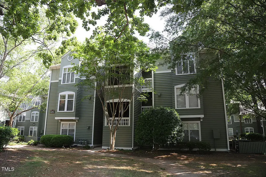 1211 Westview Lane #201, Raleigh, NC 27605 - Image #2