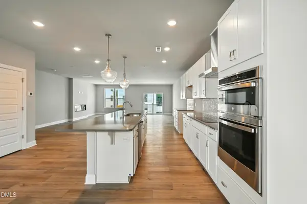 1242 Coach Station Alley #201, Raleigh, NC 27601