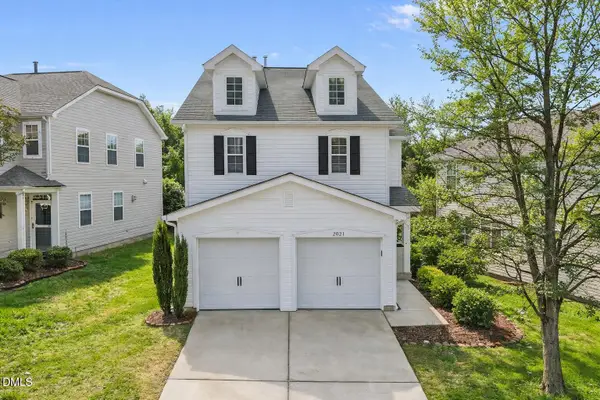 2021 Remington Oaks Circle, Cary, NC 27519