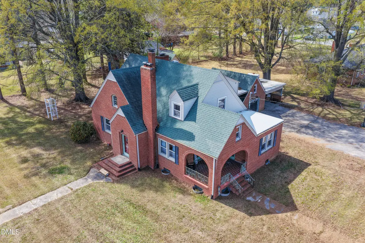 106 E 2nd Street, Princeton, NC 27569 - #1