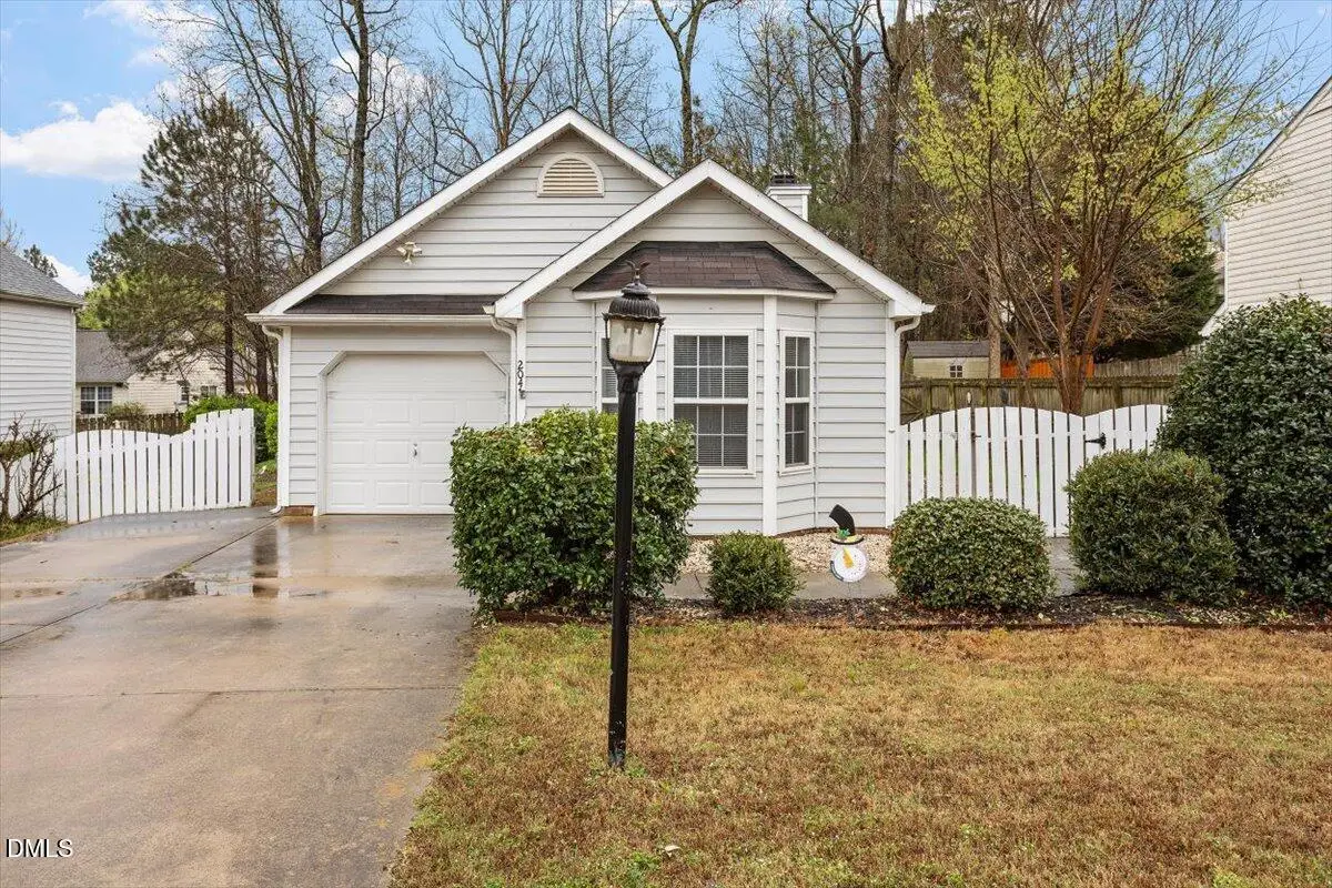 204 Thorncrest Drive, Apex, NC 27539 - #1