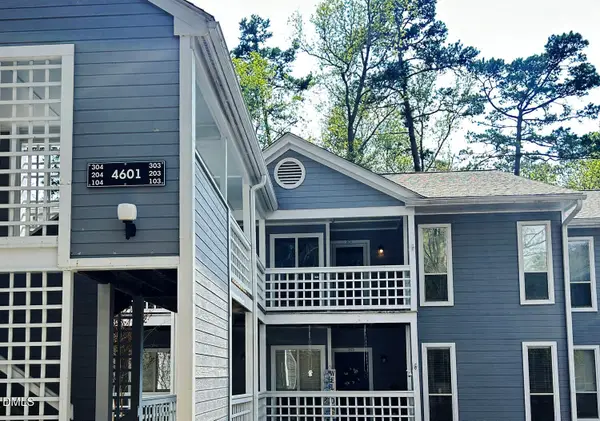 4601 Timbermill Court #303, Raleigh, NC 27612