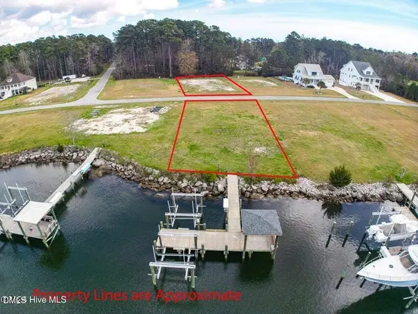 112 Waterway Drive, Beaufort, NC 28516
