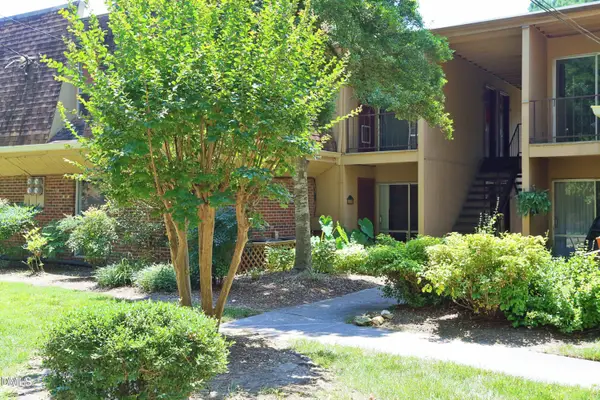 108 Ephesus Church Road #Apt 502, Chapel Hill, NC 27517