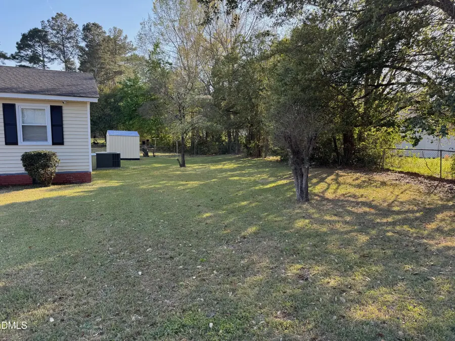 325 Tuskegee Dr, Laurinburg, NC 28352 - #2