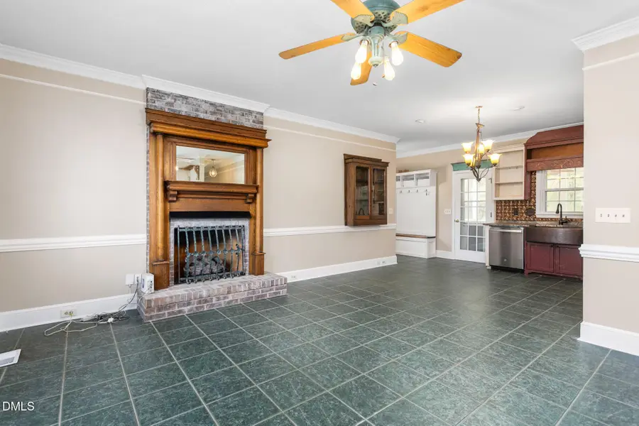 1543 Little John Lane E, Burlington, NC 27217 - #3