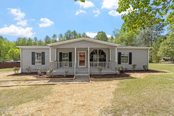6133 Heath Hawkins Court, Willow Springs, NC 27592