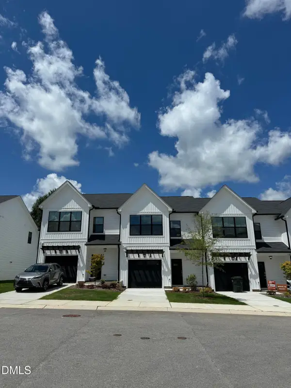 1 N Lenny Drive, Clayton, NC 27520