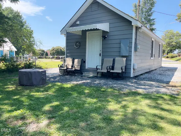 902 E Main Street, Clayton, NC 27520