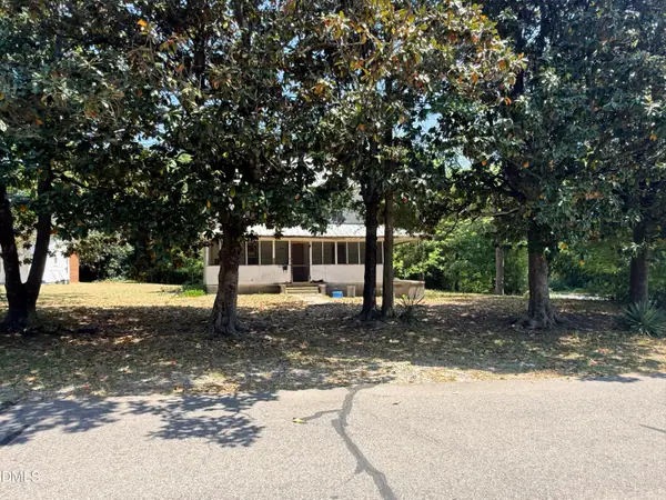 1011 W New York Avenue, Southern Pines, NC 28387