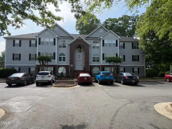 3696 Cotswold Avenue #3c, Greensboro, NC 27410