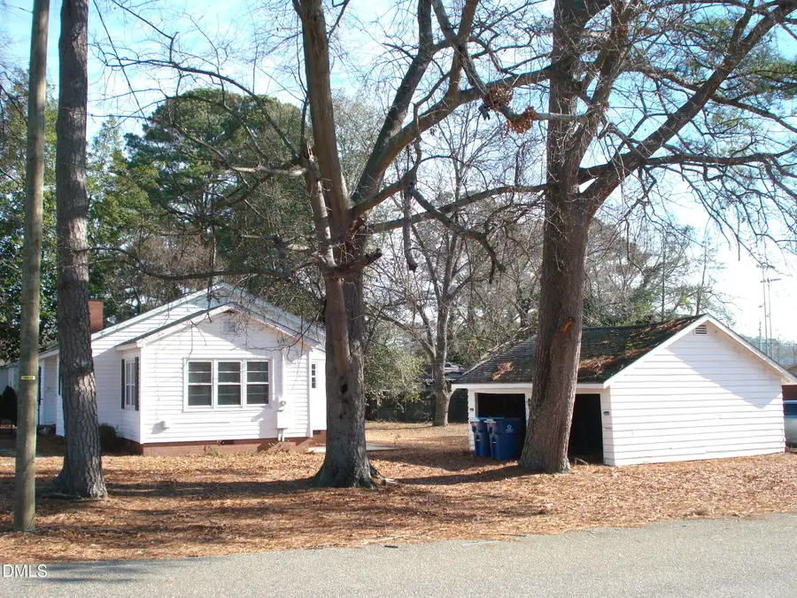 202 N Wayne Avenue, Dunn, NC 28334 - #3