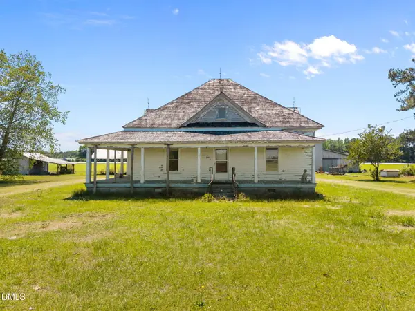 754 5 Points Road, Benson, NC 27504