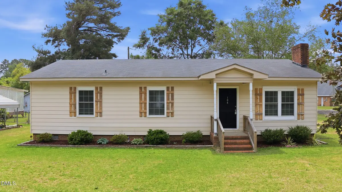 104 E Caroline Avenue, Smithfield, NC 27577 - #1
