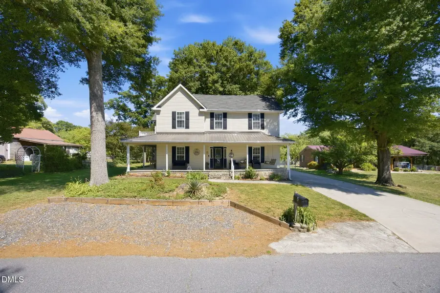 206 Third Avenue, Taylorsville, NC 28681 - #2