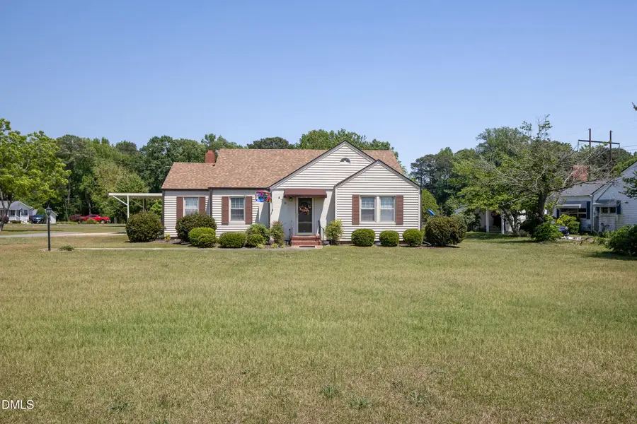 610 N Lincoln Street, Benson, NC 27504 - #3