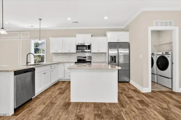 706 S Pollock Street, Selma, NC 27576