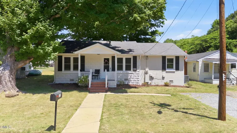 607 E Holmes Street, Benson, NC 27504 - #2