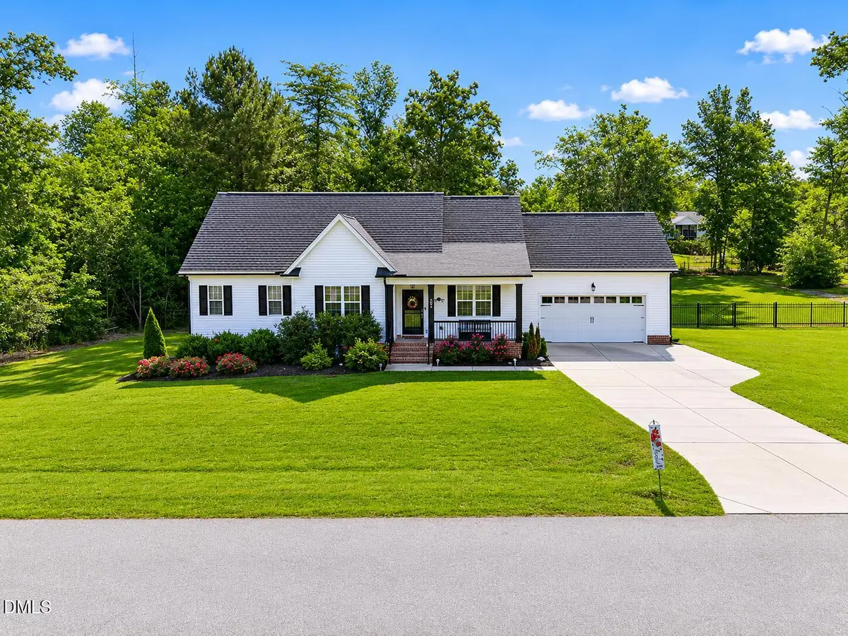 102 Golden Eagle Ridge, Zebulon, NC 27597 - #1