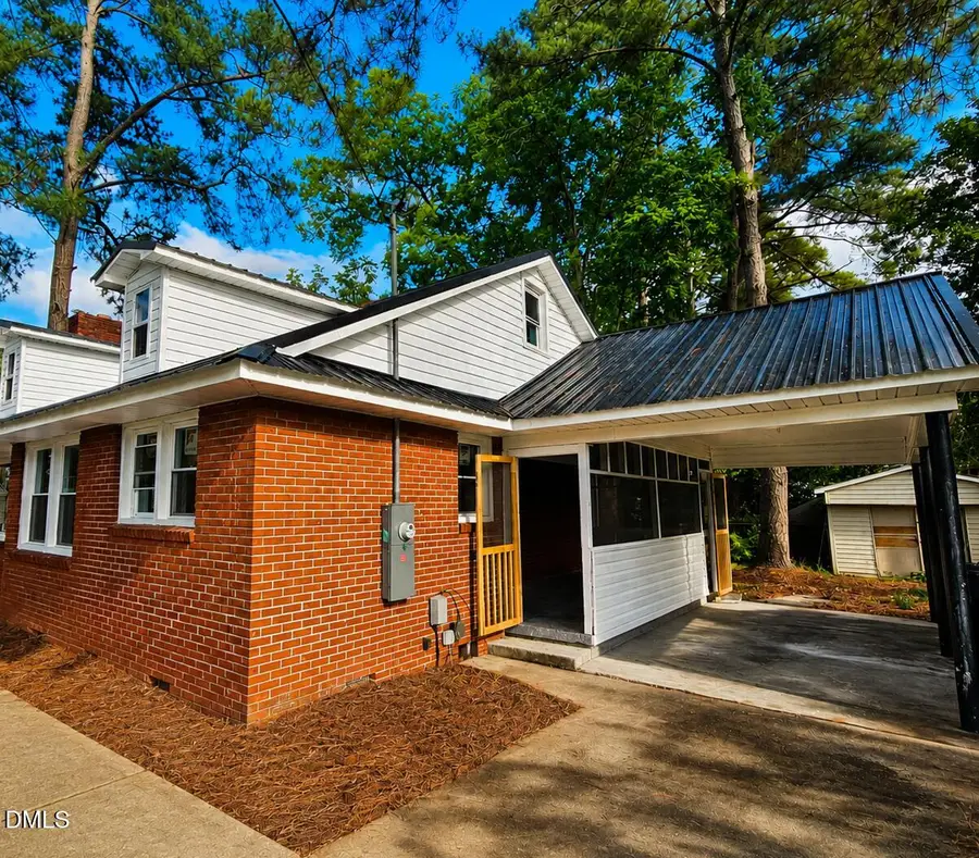 1018 E 9th Street, Lumberton, NC 28358 - #2