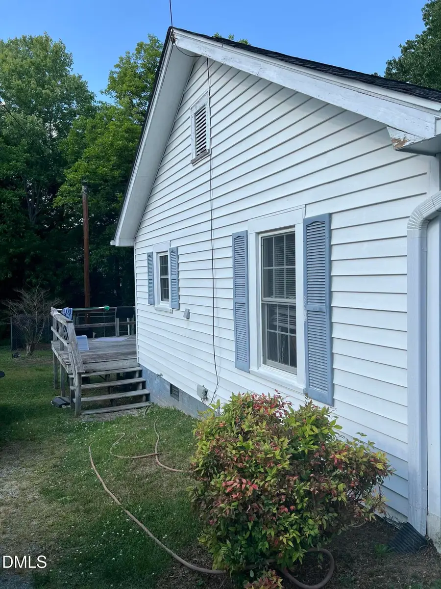 914 Harris Street, Burlington, NC 27217 - #2