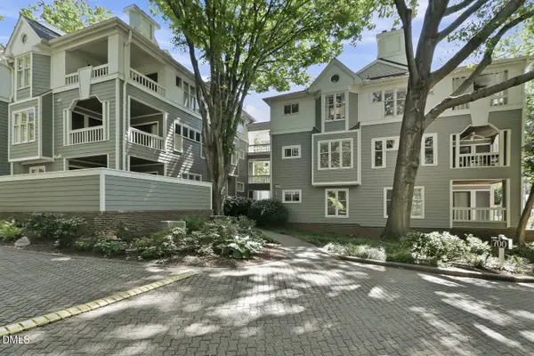 700 Bishops Park Drive #204, Raleigh, NC 27605