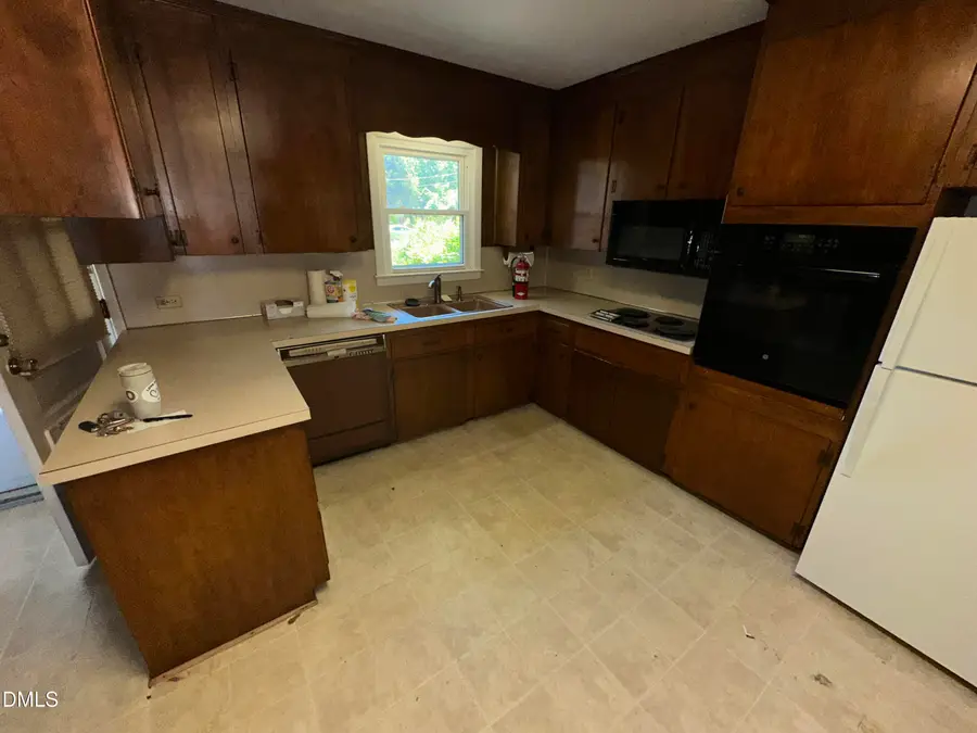 915 Brooks Avenue, Garner, NC 27529 - #3