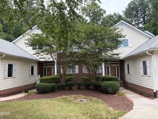 104 Turnberry Lane, Chapel Hill, NC 27517