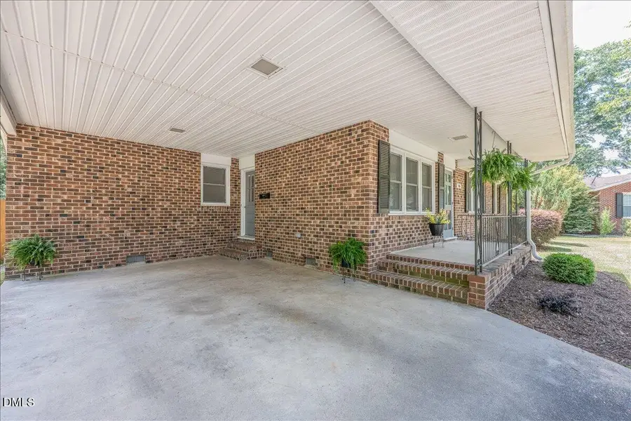 416 E Griswold Street, Selma, NC 27576 - #3