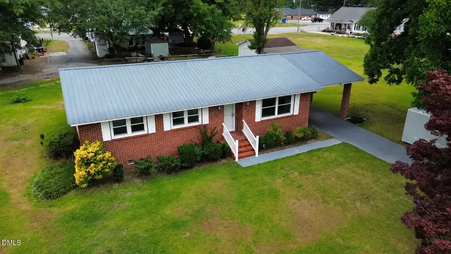 414 E Bostic Street, Beulaville, NC 28518 - #3
