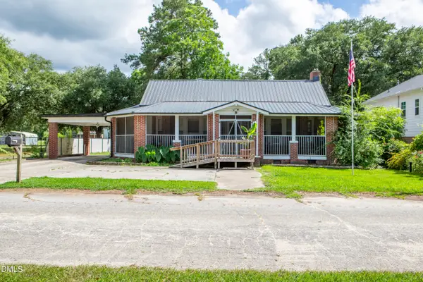 211 E Elm Street, Bladenboro, NC 28320