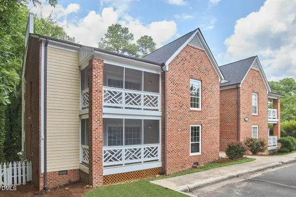 1005 Kingswood Drive, Chapel Hill, NC 27517