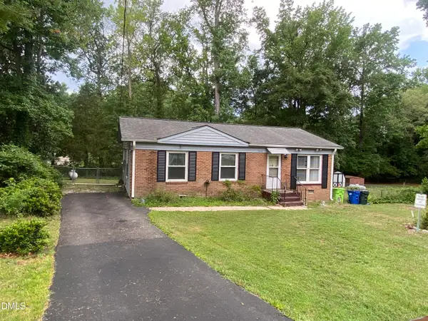 7229 Bentley Circle, Raleigh, NC 27616