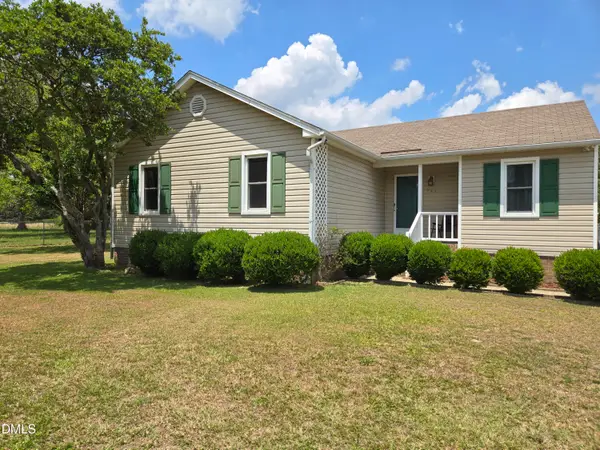 221 Country Lane, Clayton, NC 27520