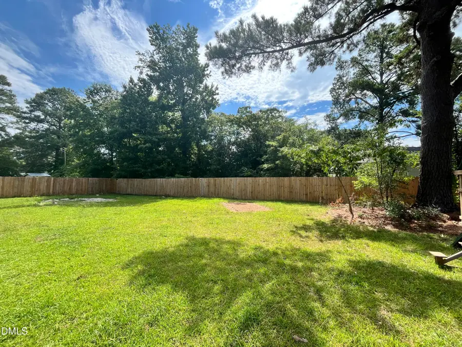 612 W Noble Street, Selma, NC 27576 - #2