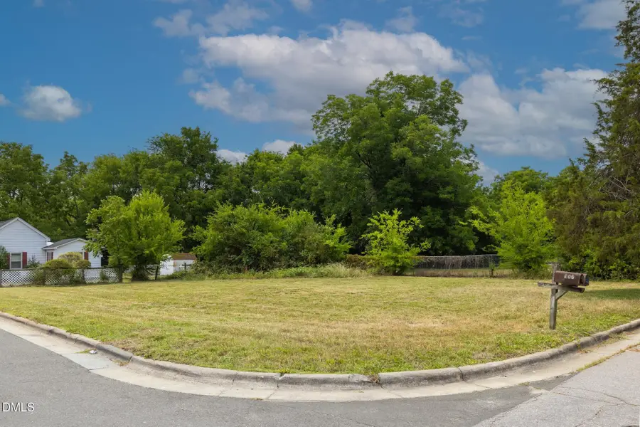 613 Broad Street, Oxford, NC 27565 - #2