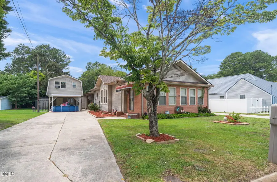 307 W Canary Street, Dunn, NC 28334 - #2