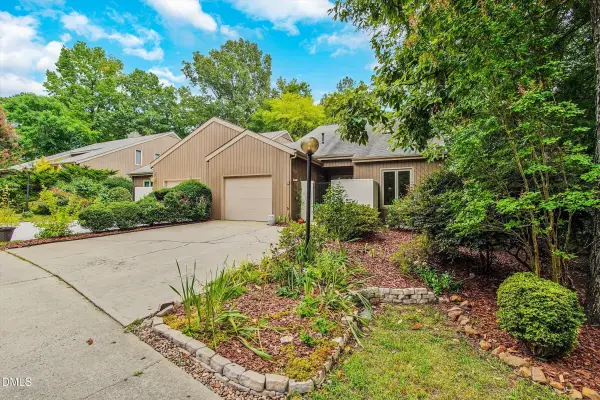 1 Ellsworth Court, Chapel Hill, NC 27517